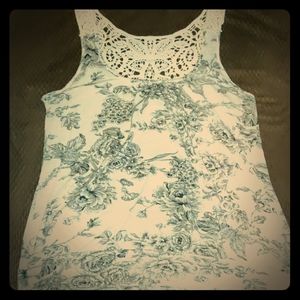 BODY CENTRAL Tank Top